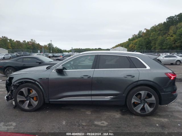 WA1VAAGE0KB006585 Audi E-tron Premium Plus