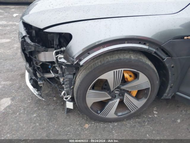 WA1VAAGE0KB006585 Audi E-tron Premium Plus