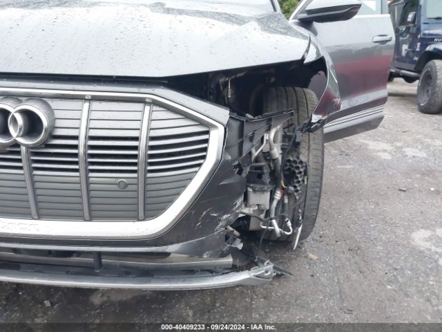 WA1VAAGE0KB006585 Audi E-tron Premium Plus