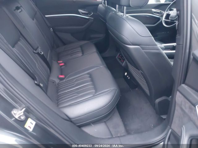 WA1VAAGE0KB006585 Audi E-tron Premium Plus