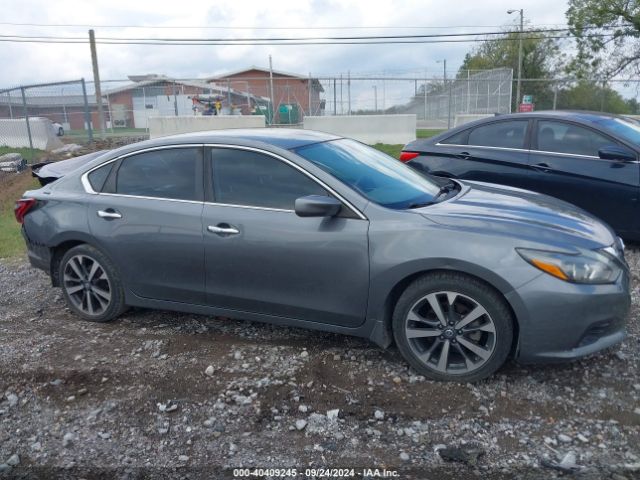 1N4AL3AP1HC117871 Nissan Altima 2.5 Sr