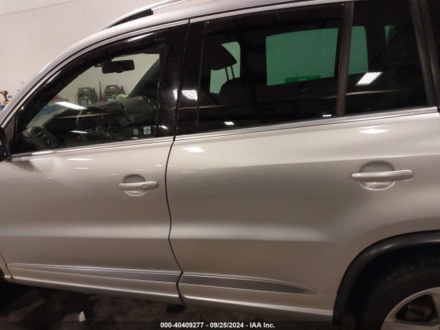 WVGAV7AX7GW603962 Volkswagen Tiguan R-line