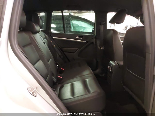 WVGAV7AX7GW603962 Volkswagen Tiguan R-line