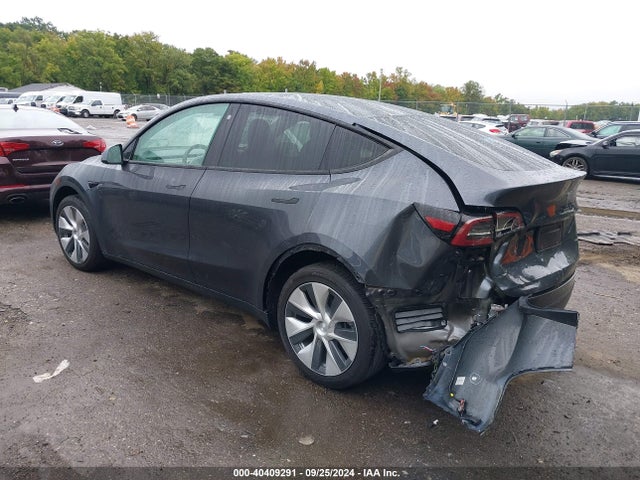 2021 TESLA MODEL Y 5YJYGDEE9MF253741 Photo 2