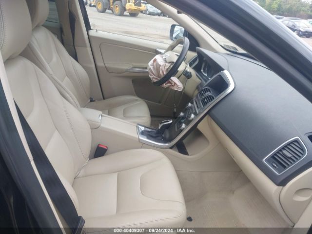YV4612RK7F2679959 Volvo Xc60 T5/t5 Premier