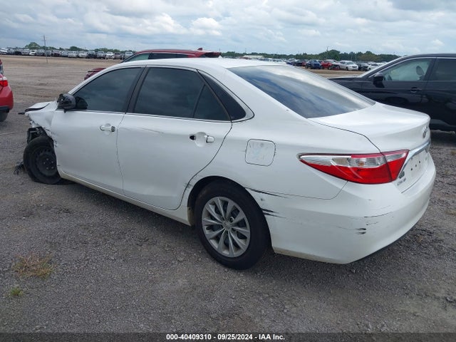 Toyota CAMRY LE 2015 4T1BF1FK6FU038027 Image 3