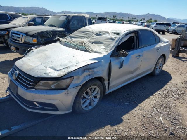 1VWAA7A32JC044677 Volkswagen Passat 2.0t R-line/2.0t S