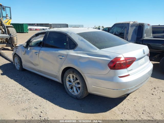 1VWAA7A32JC044677 Volkswagen Passat 2.0t R-line/2.0t S