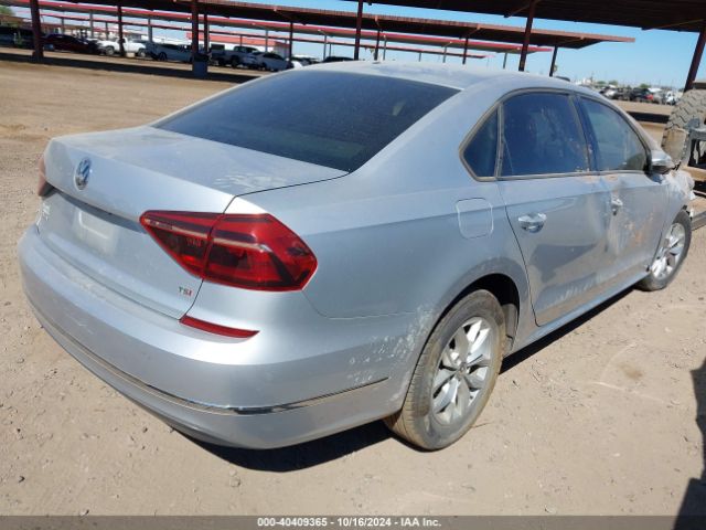 1VWAA7A32JC044677 Volkswagen Passat 2.0t R-line/2.0t S
