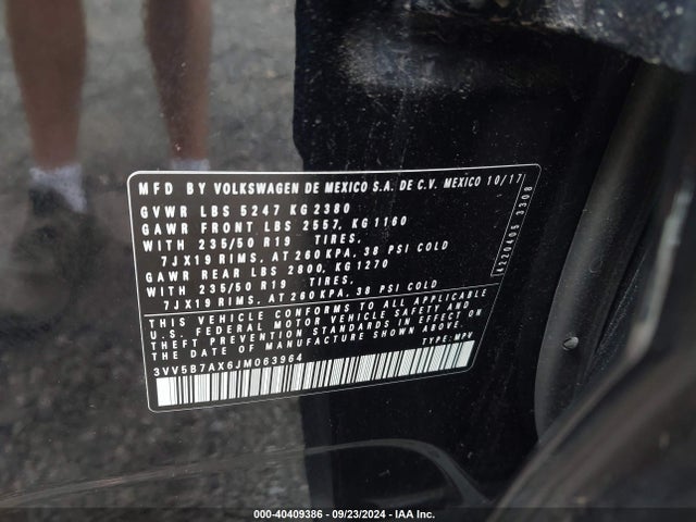 3VV5B7AX6JM063964 Volkswagen Tiguan 2.0t Sel Premium