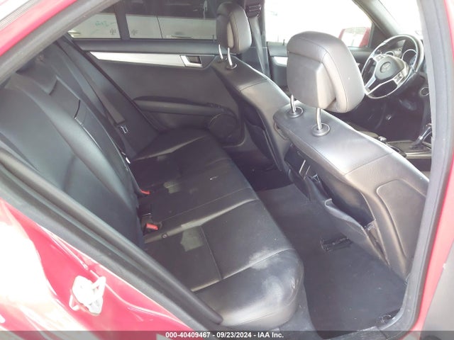 WDDGF4HB2EA943640 Mercedes-Benz C 250 Luxury/sport