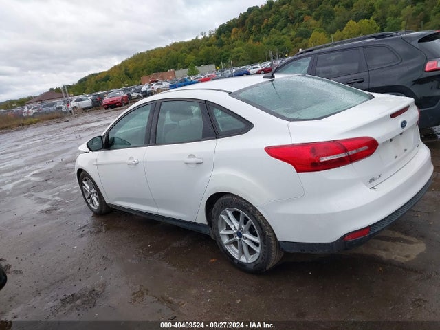 Ford FOCUS SE 2016 1FADP3F25GL278947 Image 3