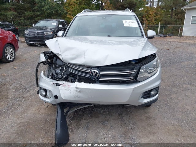WVGAV7AX7GW577671 Volkswagen TIGUAN SE