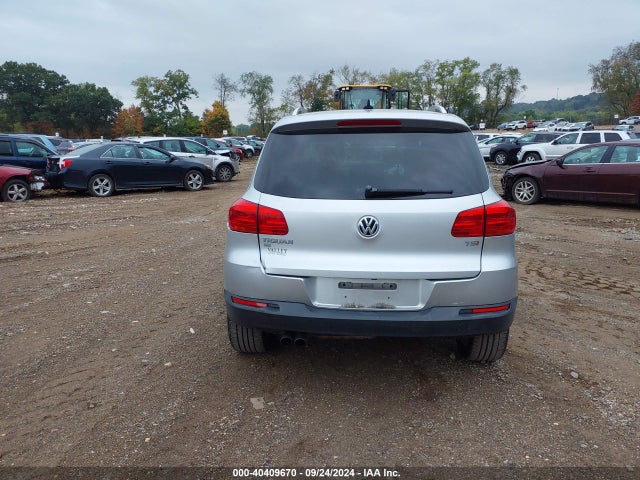 Volkswagen TIGUAN SE 2016 WVGAV7AX7GW577671 Image 16