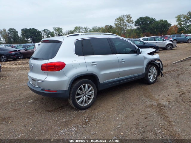 WVGAV7AX7GW577671 Volkswagen TIGUAN SE