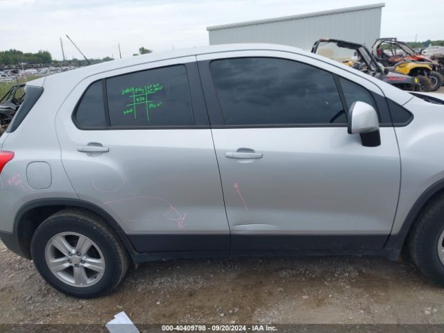3GNCJKSB9KL401953 Chevrolet TRAX LS