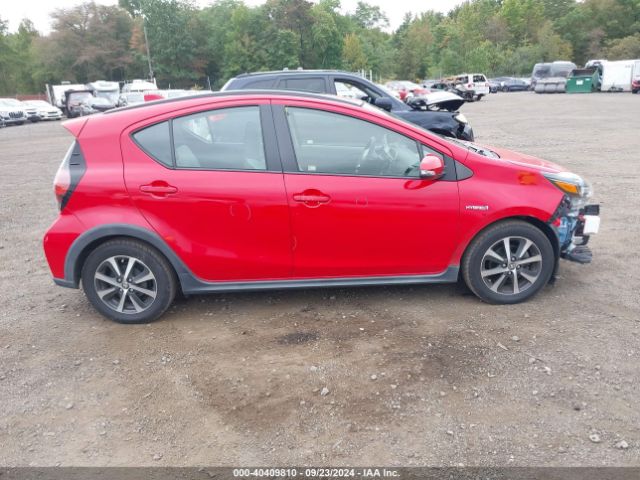 JTDKDTB31J1604545 Toyota Prius C One