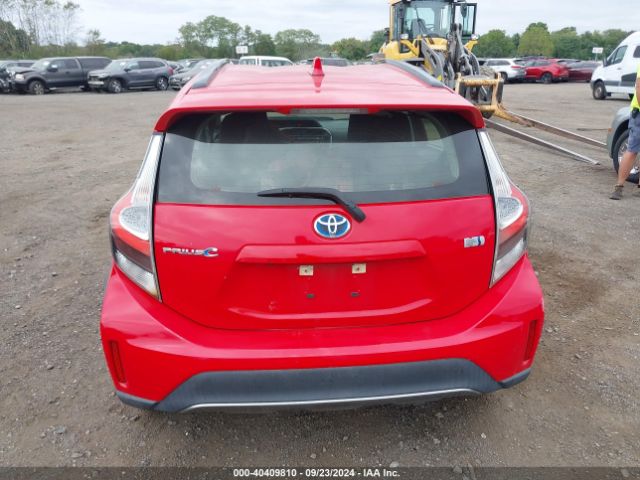 JTDKDTB31J1604545 Toyota Prius C One