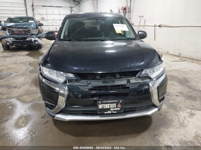JA4AZ3A3XGZ039425 Mitsubishi Outlander Es
