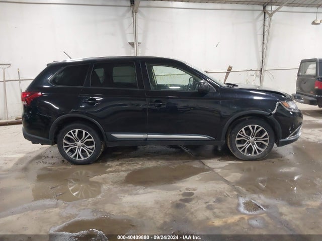 JA4AZ3A3XGZ039425 Mitsubishi Outlander Es