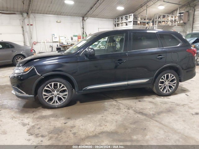 JA4AZ3A3XGZ039425 Mitsubishi Outlander Es