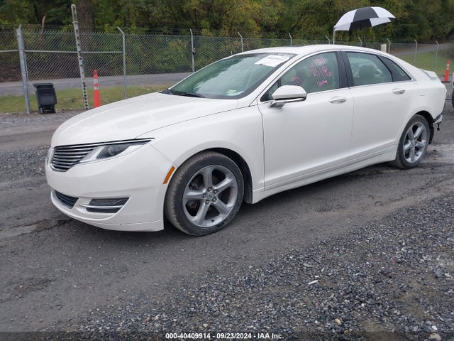 Lincoln MKZ 2014 3LN6L2J92ER832095 Image 2