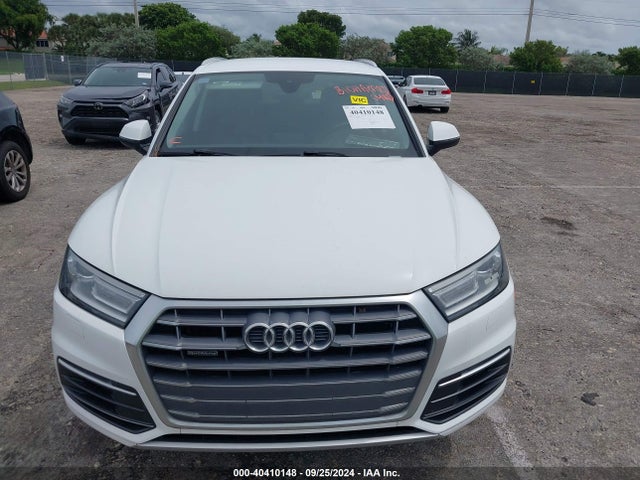 WA1ANAFY2J2127485 Audi Q5 2.0t Premium/2.0t Tech Premium