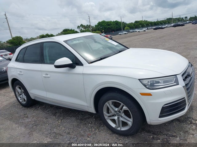 WA1ANAFY2J2127485 Audi Q5 2.0t Premium/2.0t Tech Premium