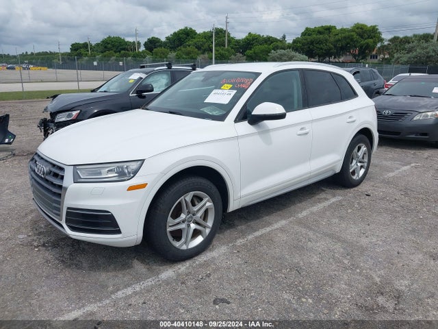 WA1ANAFY2J2127485 Audi Q5 2.0t Premium/2.0t Tech Premium