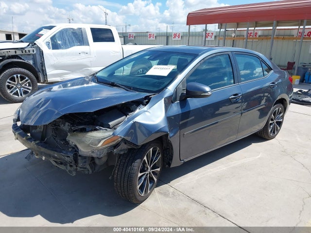 Toyota COROLLA SE 2017 5YFBURHE8HP660807 Image 2