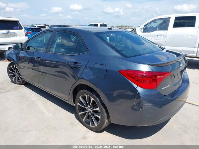Toyota COROLLA SE 2017 5YFBURHE8HP660807 Image 3