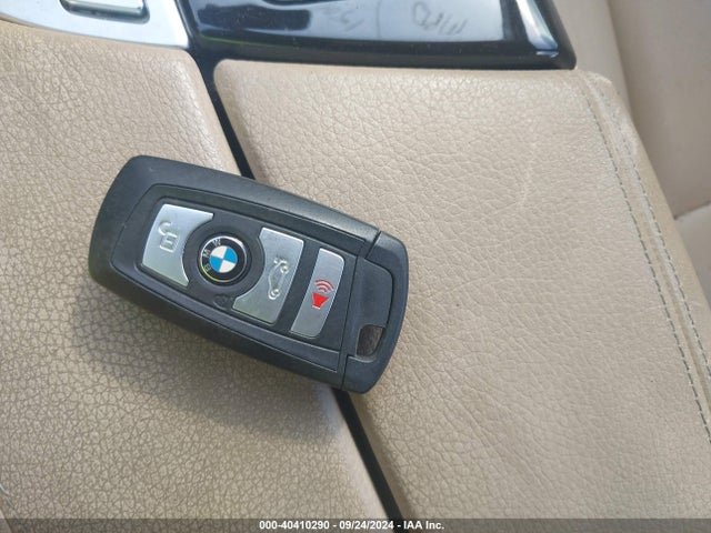 BMW 528i Xdrive 2014 WBA5A7C51ED614071 Image 11