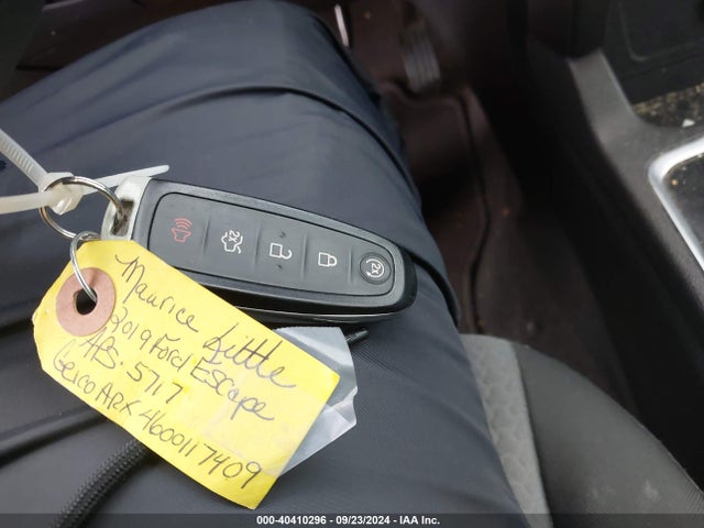 Ford ESCAPE SE 2019 1FMCU9GD2KUA03066 Image 11
