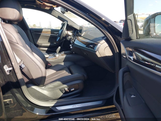 WBAJA5C57JWA56716 BMW 530I
