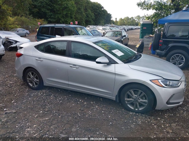 Hyundai Elantra Value Edition 2018 5NPD84LF3JH375662 Image 13