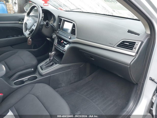 Hyundai Elantra Value Edition 2018 5NPD84LF3JH375662 Image 5