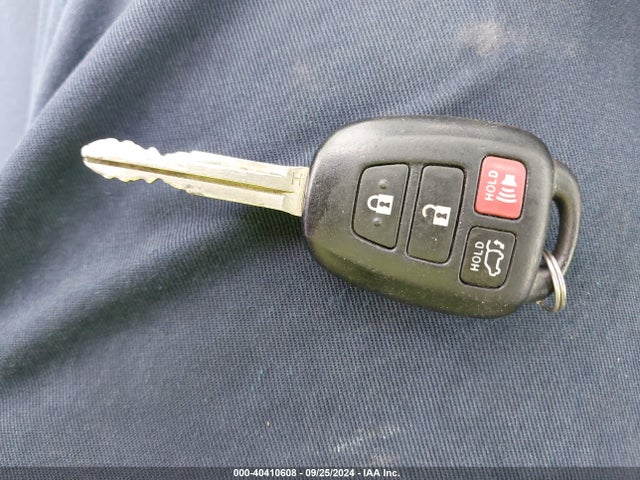 Toyota Rav4 Xle 2015 JTMRFREV6FD151554 Image 11