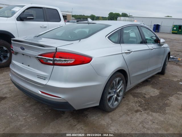 3FA6P0RU2KR181932 Ford Fusion Hybrid Titanium