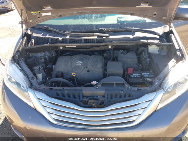 5TDDZ3DCXHS156858 Toyota Sienna Limited Premium 7 Passenger