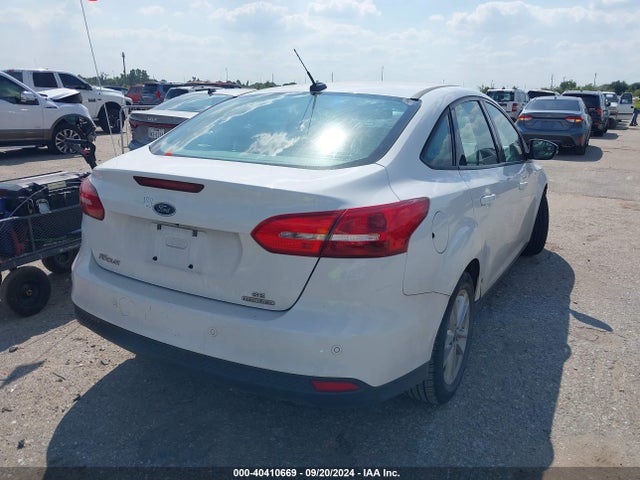 Ford FOCUS SE 2015 1FADP3F26FL296064 Image 4