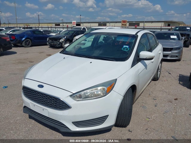 Ford FOCUS SE 2015 1FADP3F26FL296064 Image 6