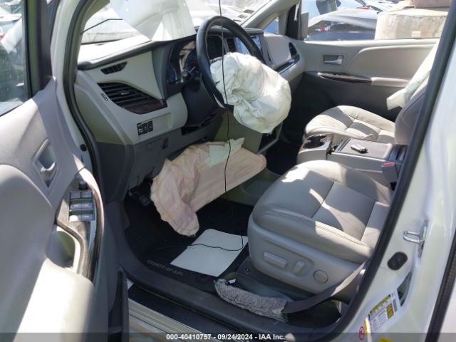 5TDYZ3DC4KS970934 Toyota Sienna Xle 8 Passenger