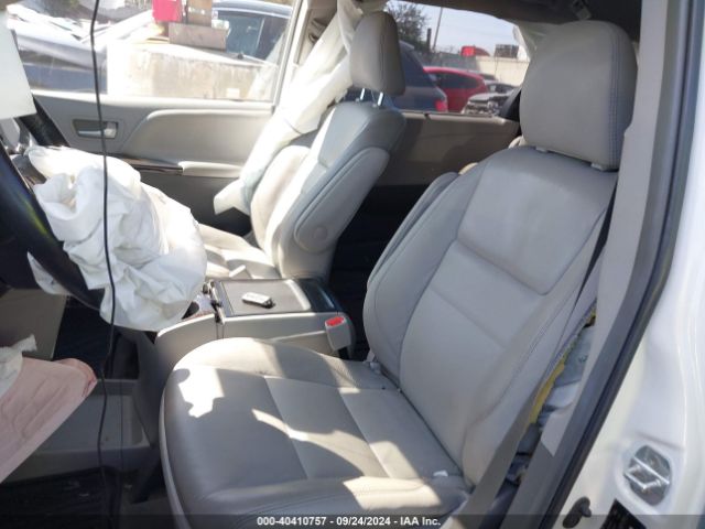 5TDYZ3DC4KS970934 Toyota Sienna Xle 8 Passenger