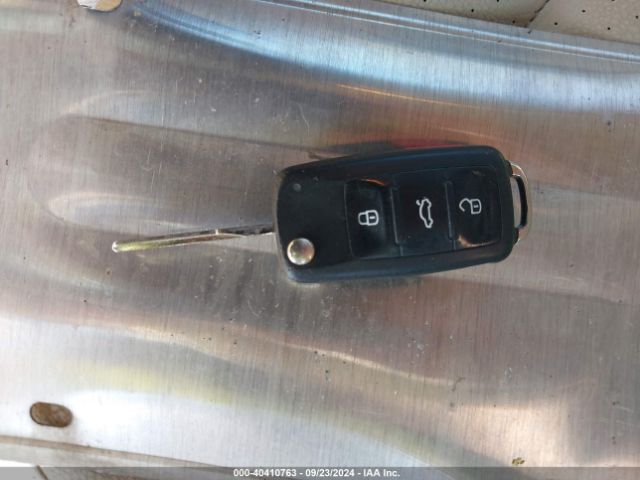 WVGBV7AX8GW552301 Volkswagen TIGUAN S