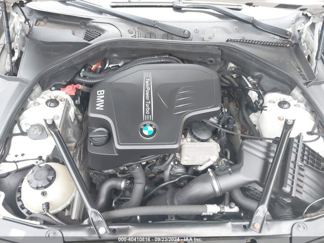 WBA5A7C5XED615588 BMW 528i Xdrive