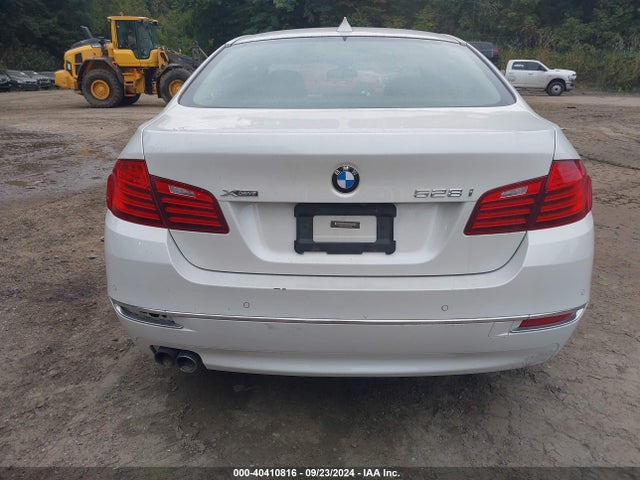 BMW 528i Xdrive 2014 WBA5A7C5XED615588 Image 15