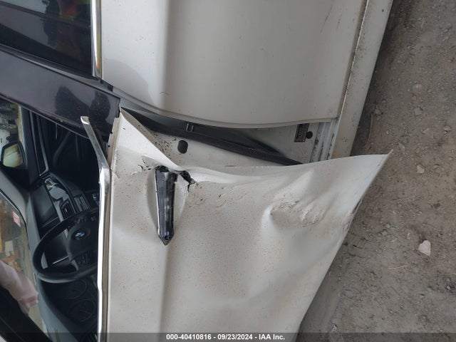 BMW 528i Xdrive 2014 WBA5A7C5XED615588 Image 17