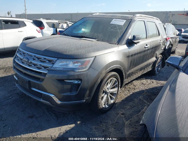Ford Explorer Limited 2018 1FM5K7F80JGC16537 Image 2