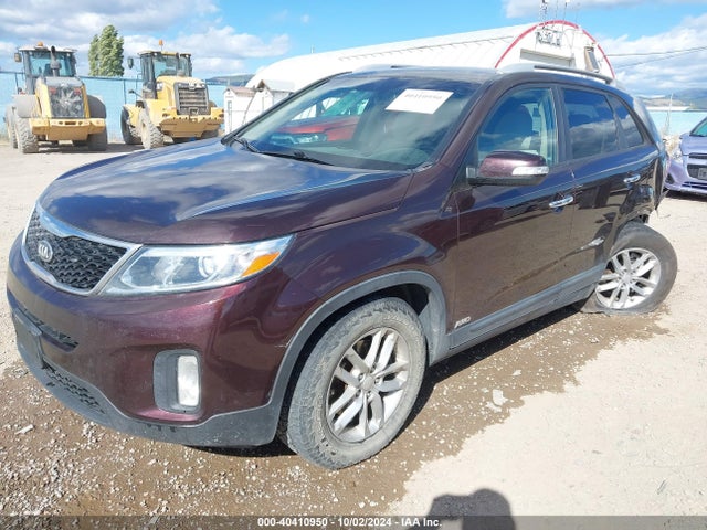 KIA SORENTO LX 2014 5XYKTCA65EG438857 Image 2