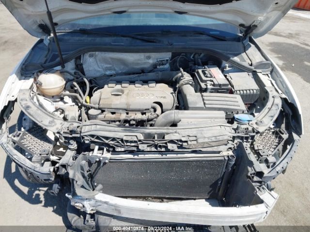 WA1JCCFS5HR010210 Audi Q3 2.0t Premium